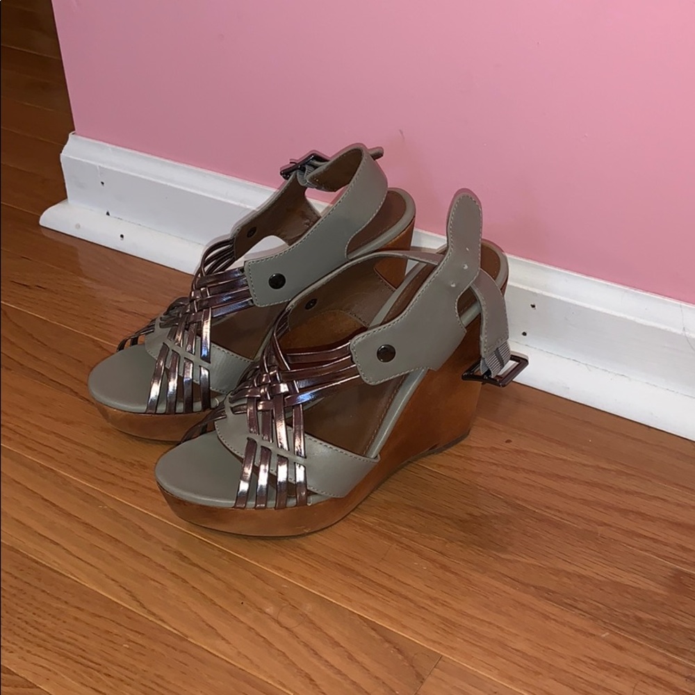 Grey Wedges